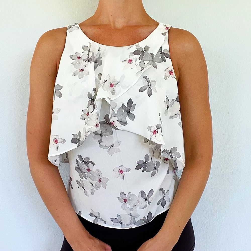 ZARA white floral sleeveless ruffle blouse size XS